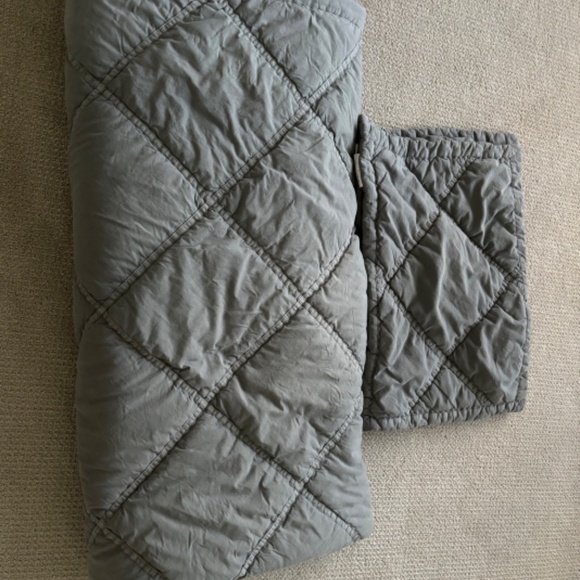 Pottery Barn Teen Washed Rapids Quilt with Shams - Picture 2 of 3